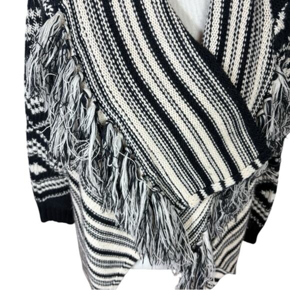 Angie Cozy Southwest Boho Fringe Black and White Open Cardigan Size L - Picture 4 of 8